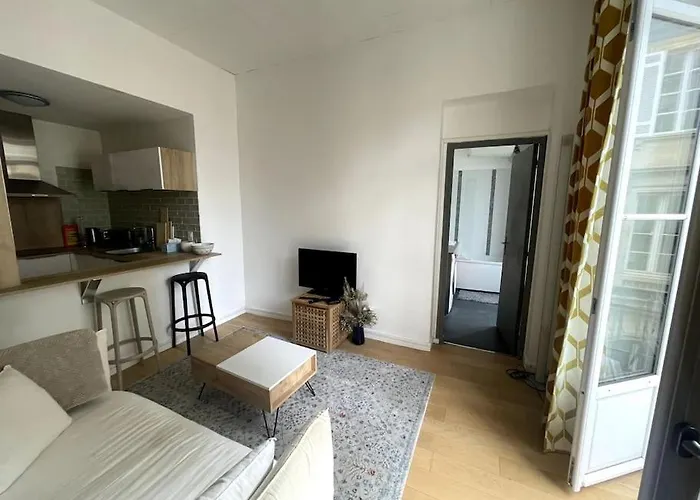 Charmant Appartement Avec Balcon - Jardin Public