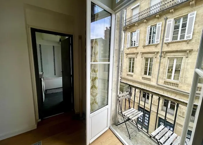 Charmant Appartement Avec Balcon - Jardin Public